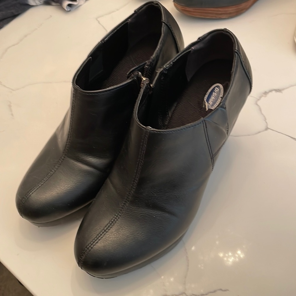 Dr. Scholl’s platform ankle bootie black 8.5